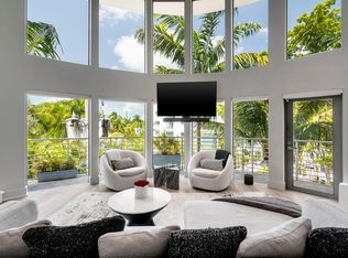 900 4th St APT 5, Miami Beach, FL 33139