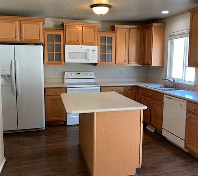 1st image of 3594 W Bay Cir