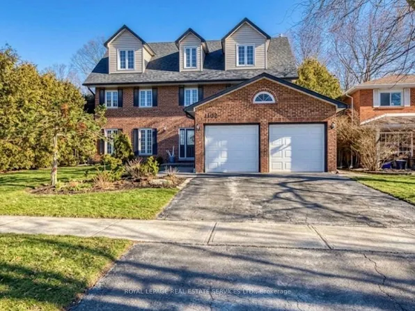 1462 Grand Blvd, Oakville, ON L6H 3E6