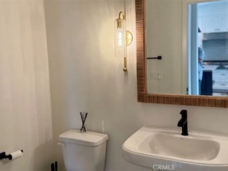1197 Winslow Ln — Photo 10