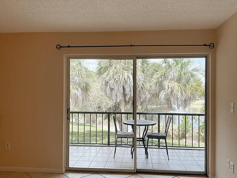 872 SW 9th Street Cir #201 — Photo 9