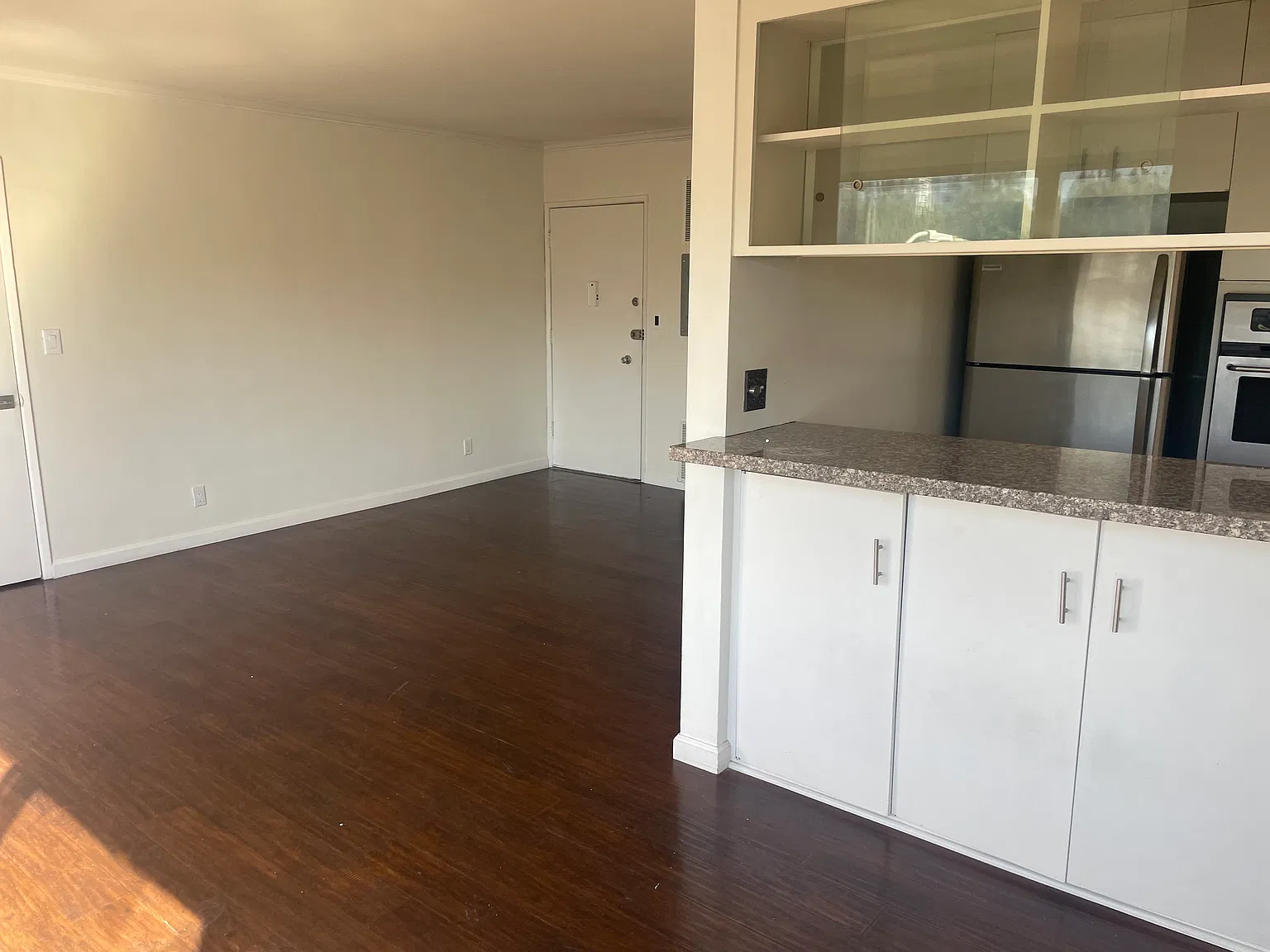 1 bed, $2,500 — Photo 4
