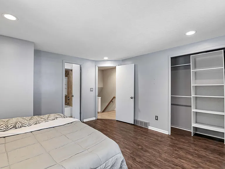 1722 Sheridan Rd — Photo 17