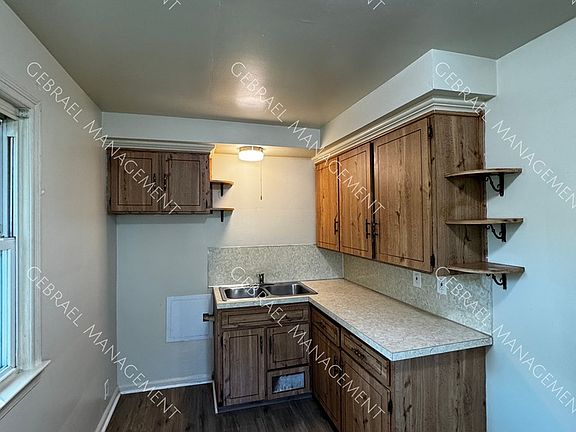 3rd image of 2408 Missouri Ave