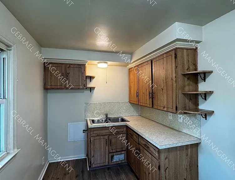 2408 Missouri Ave — Photo 3
