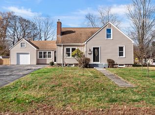16 Oakes St, Millbury, MA 01527