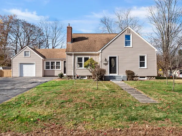 16 Oakes St, Millbury, MA 01527