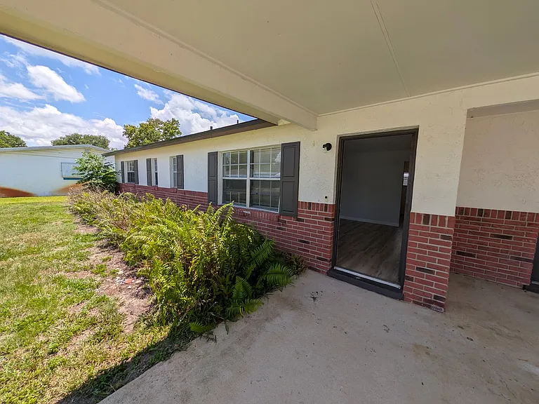 4840 Volusia Ave — Photo 2