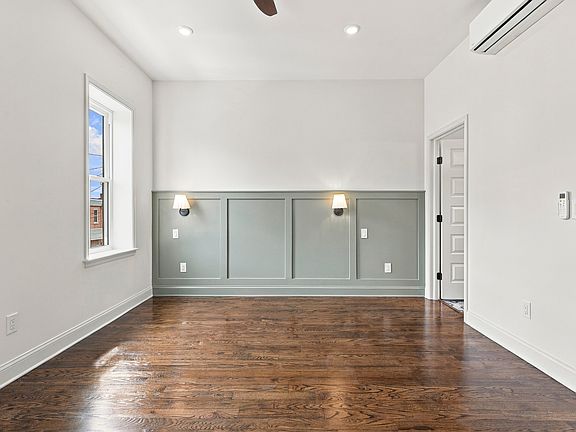 4th image of 2438 N 33rd St #A
