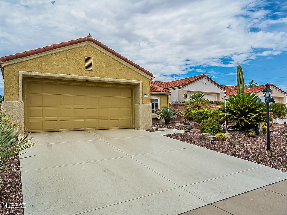 1st image of 910 E Grass Meadow Pl