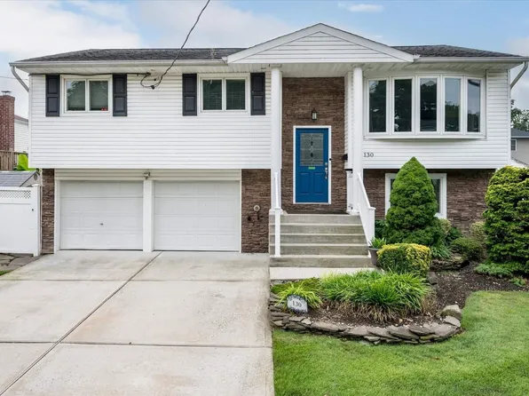 130 Massachusetts, Massapequa, NY 11758