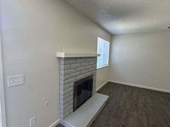 3rd image of 146-50 S Peppertree St #148