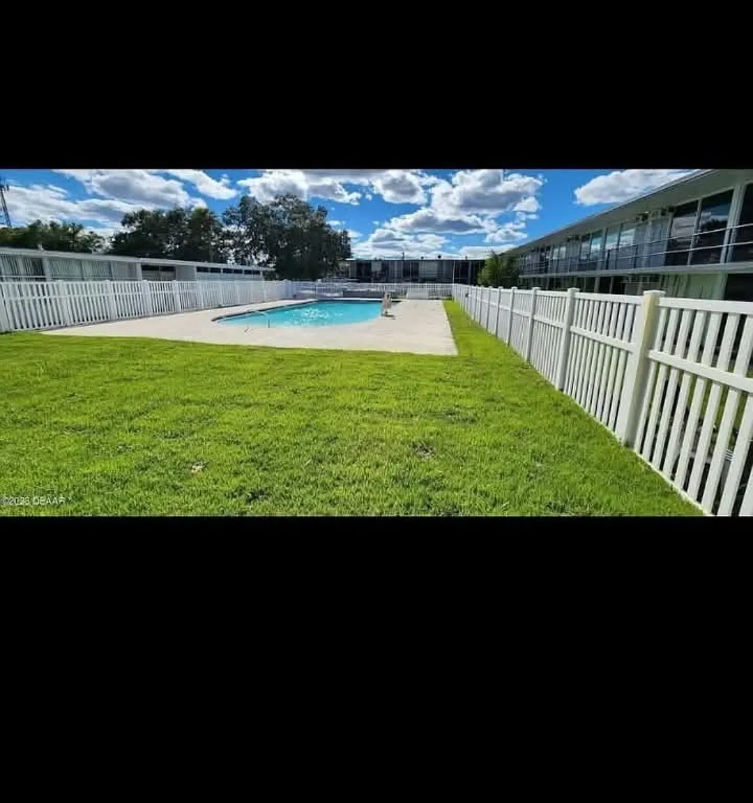 Studio, 264 sqft, $900 — Photo 1