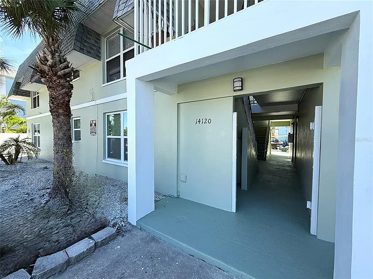 14120 Palm St #104 — Photo 12