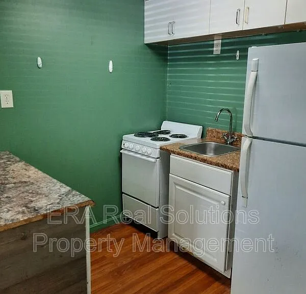 120 W Pleasant St #B — Photo 6