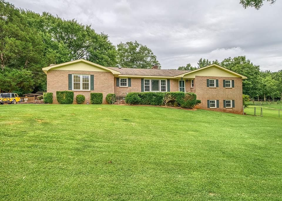 1st image of 119 Sweet Shrub Dr