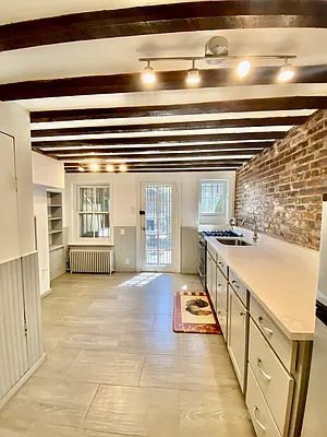 Rented by CMV Realty Inc. | media 31