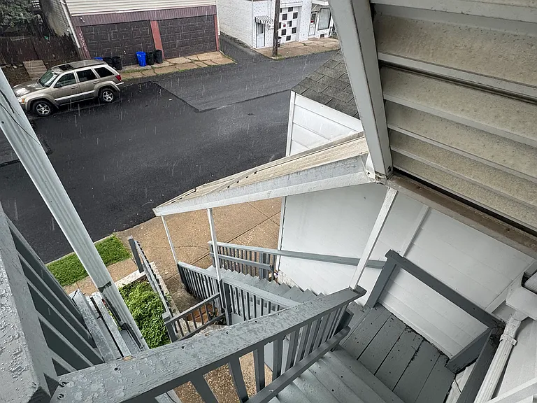 1459 Washington St #2 — Photo 4