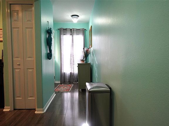 3rd image of 5463 River Rock Rd