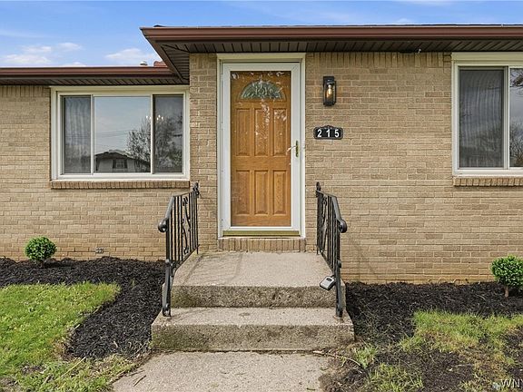 5th image of 215 Steven Dr