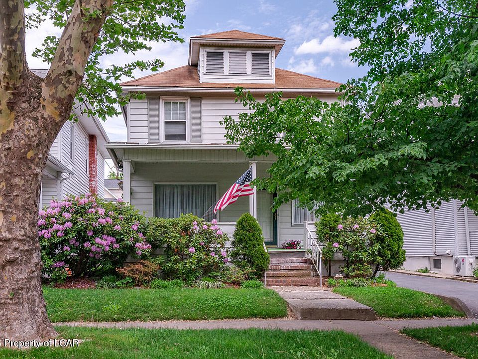 1st image of 82 Virginia Ter
