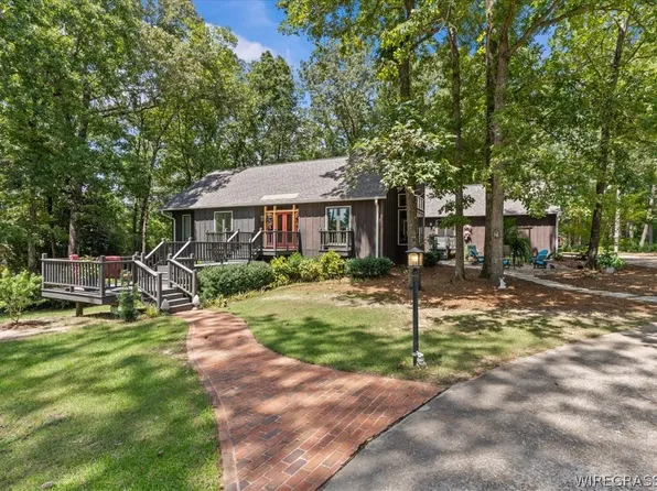 1568 Seminole Cir, Elba, AL 36323