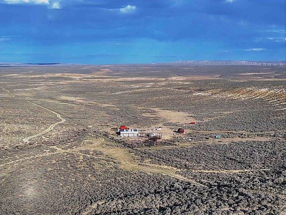 4th image of 14 Mile Ranch Rd