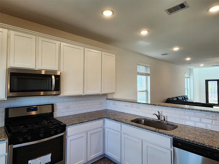 31322 Whitfield Ct — Photo 14