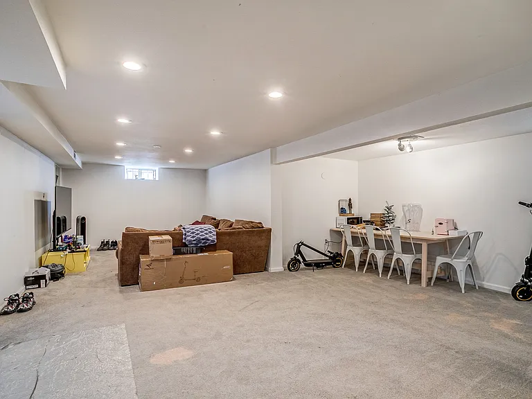3210 Kearney St — Photo 5