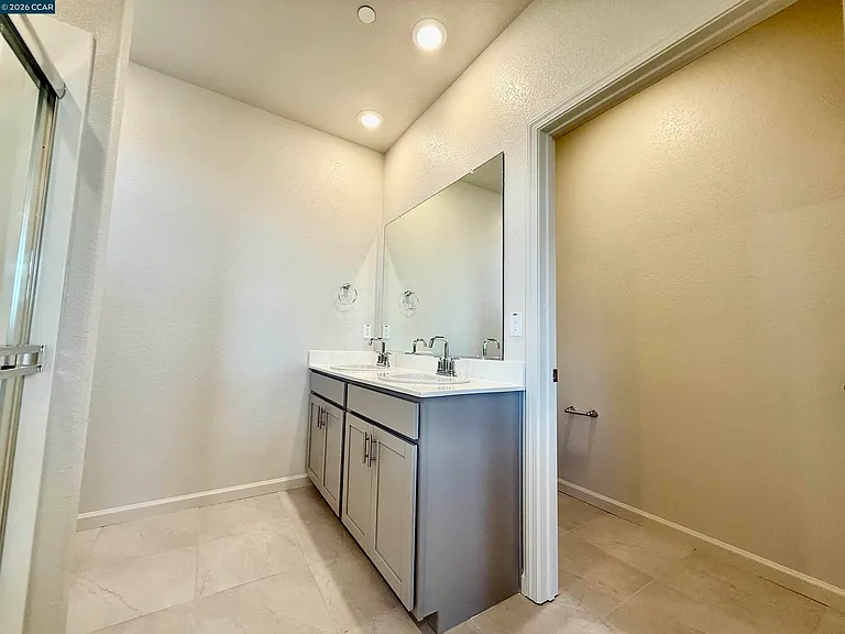 626 Shefford Dr — Photo 14