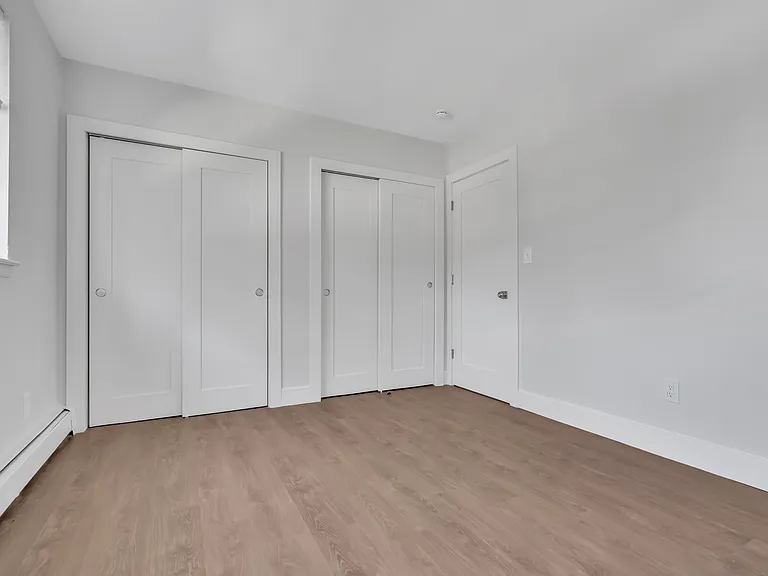 Lancaster Court Apartments — Photo 21