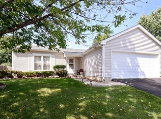 324 Chrisman Dr, Streamwood, IL 60107