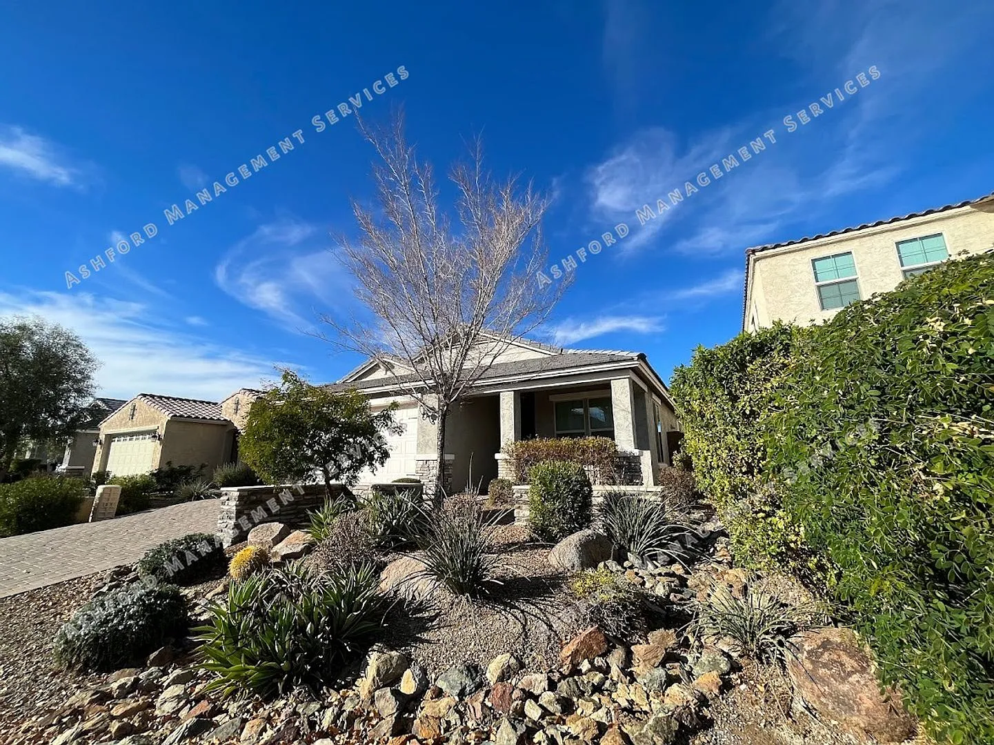 Beautiful 3 Bedroom 2 Bathroom Home In Peoria — Photo 2