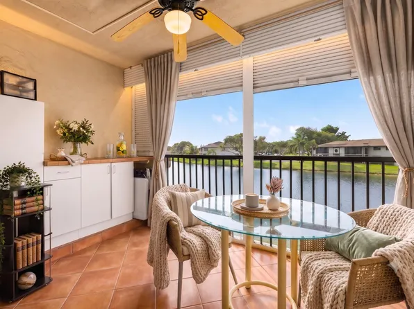 9563 W Mcnab Rd #206, Tamarac, FL 33321