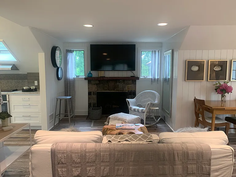 240 Noroton Ave — Photo 6