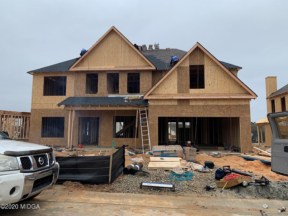 2nd image of 211 Shohone Cir