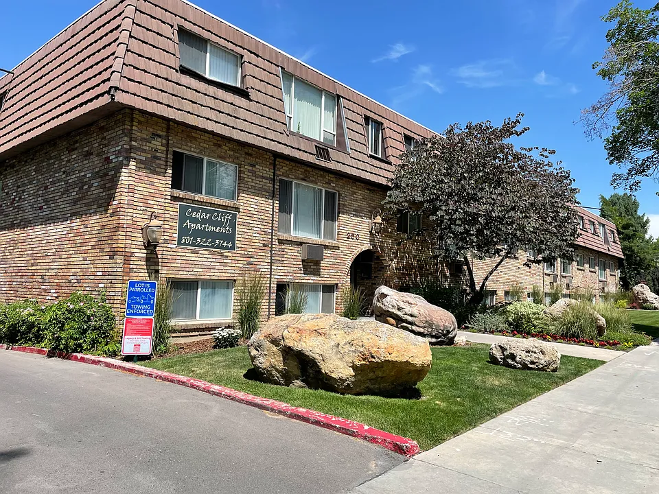 Cedar Cliff Apartments