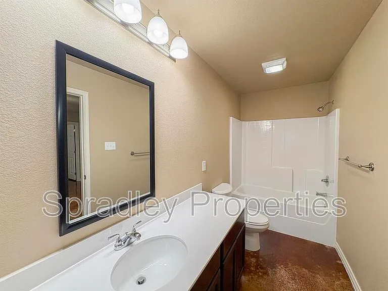 1044A Edwards Dr — Photo 12