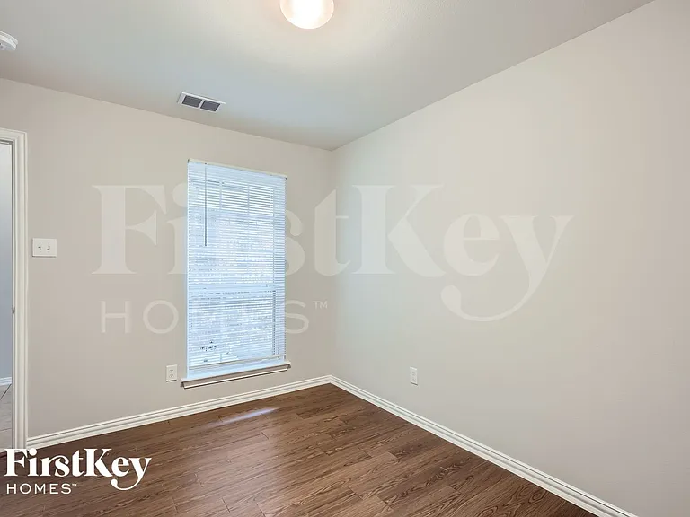 278 Meadowcrest Dr — Photo 23