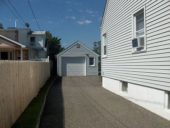4th image of 2560 S Street Marks Ave