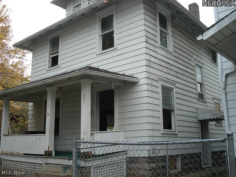 1st image of 8 Stoodt Ct