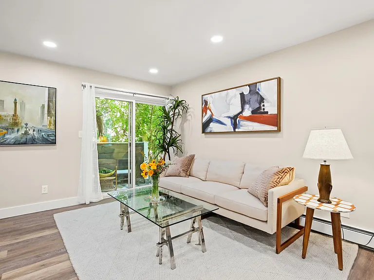 3527 Nottingham Ct #2 — Photo 9