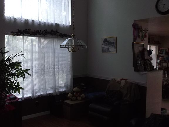 4th image of 1491 Zinnia Way
