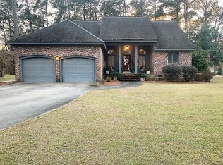 110 Wateree Dr, Santee, SC 29142