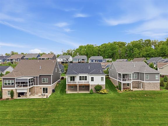 5th image of 214 Maid Marion Ln