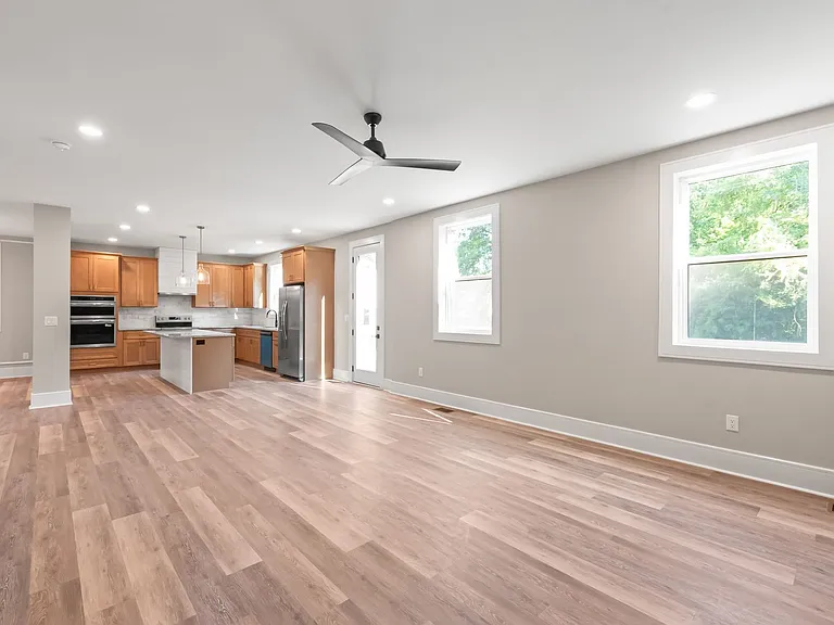 3905 Plainview Rd — Photo 23