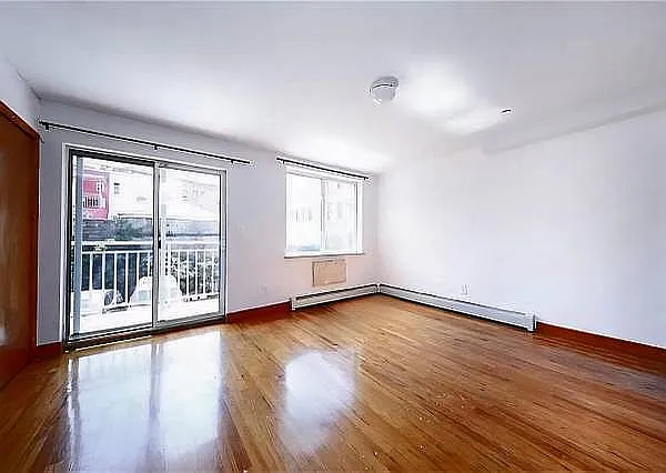 602 39th St #205 — Photo 10