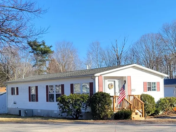 20-20A Aspen Cir, Rockland, MA 02370