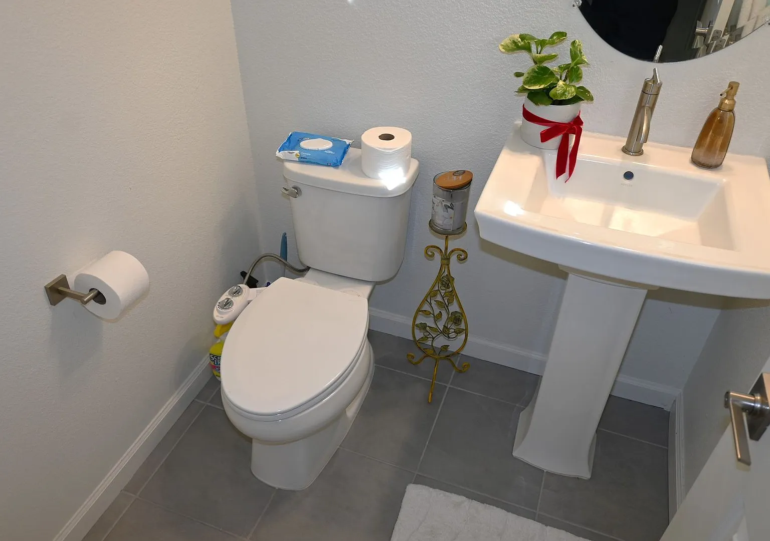 Resident Benefit Package Property — Photo 4