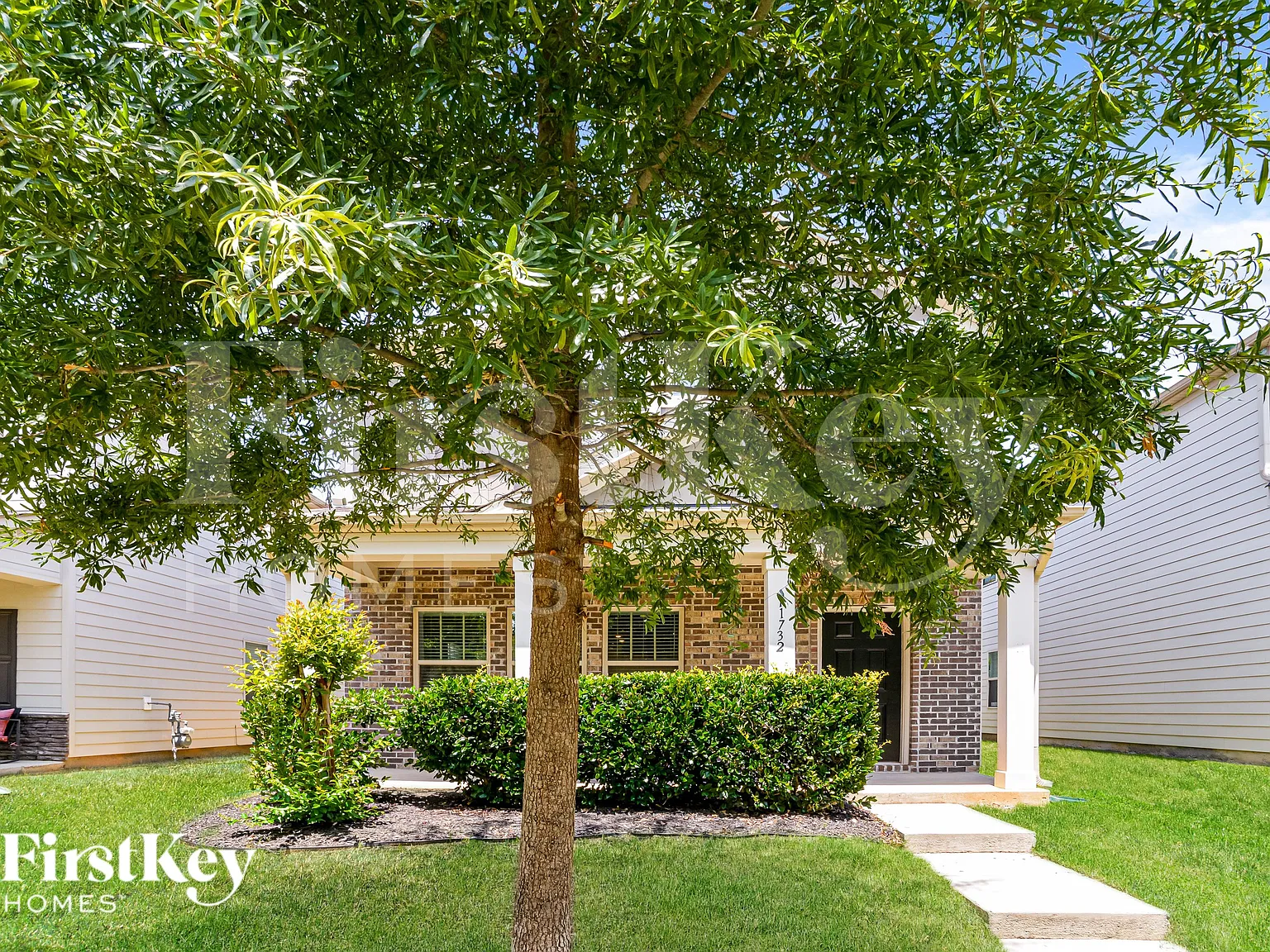 3 bed, 2.5 bath, 2143 sqft, $2,350 — Photo 1